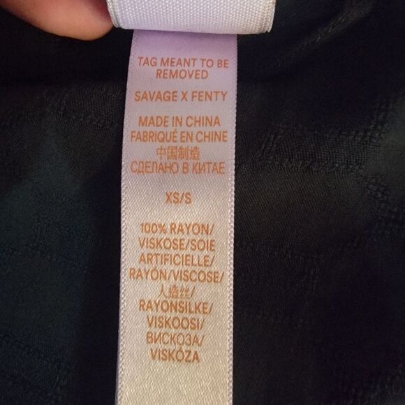 Savage X Fenty Woven Voile Sleep Long Robe Black Monogram Jacquard xs/s - Picture 8 of 8